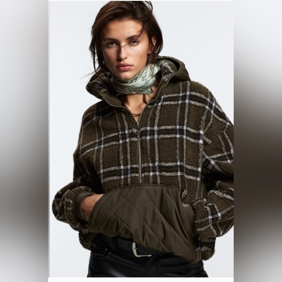 Zara Jackets & Blazers - Zara Women's Plaid Hooded Jacket with Quilted Detail, Sz M